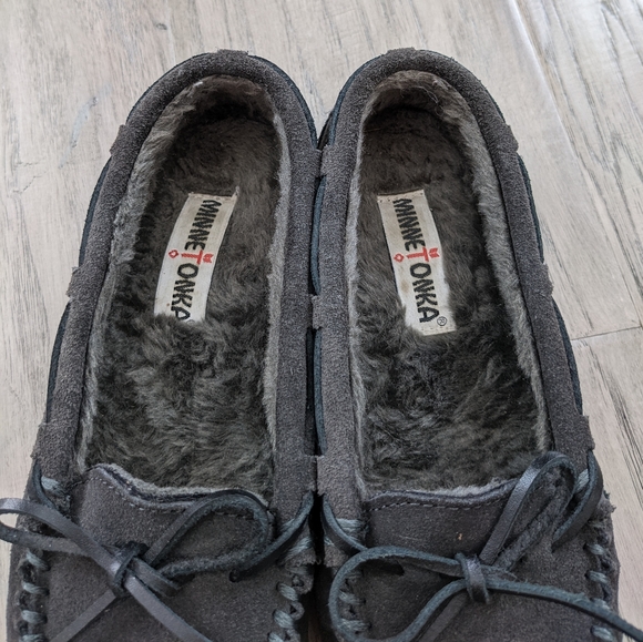 Minnetonka Moccasins - Picture 5 of 9